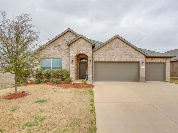 1824 Millbrae Road, Cleburne, TX 76033