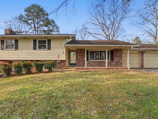 1304 Highcrest Drive, Hixson, TN 37343