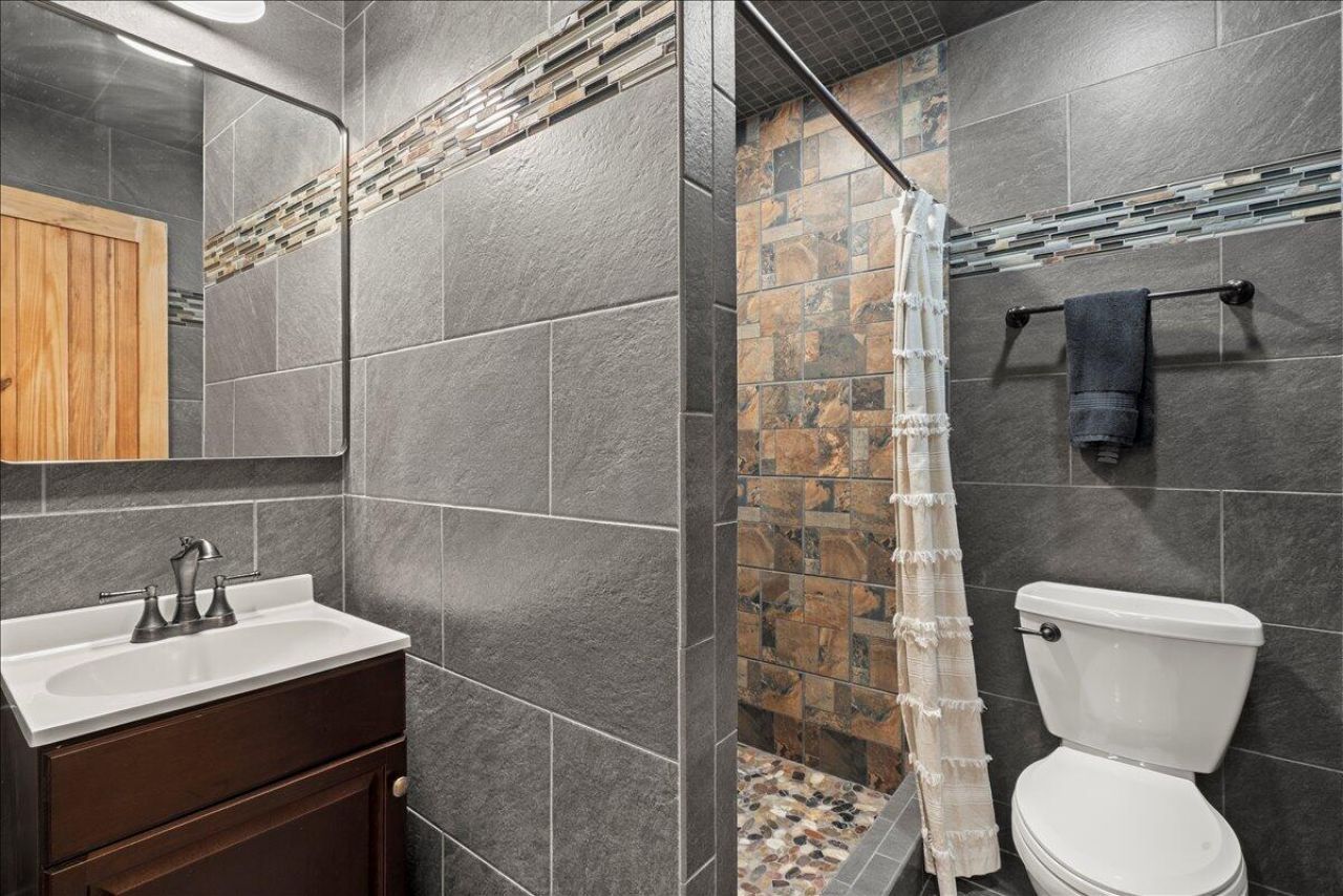 1317 Lakeview Drive Photo 108