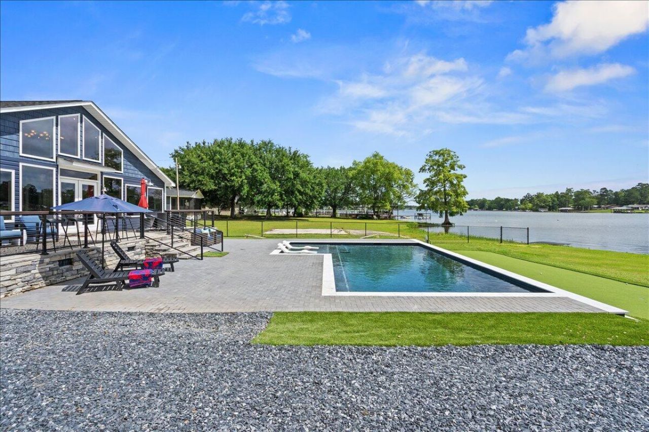 1317 Lakeview Drive Photo 13