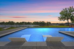 1317 Lakeview Drive photo 4