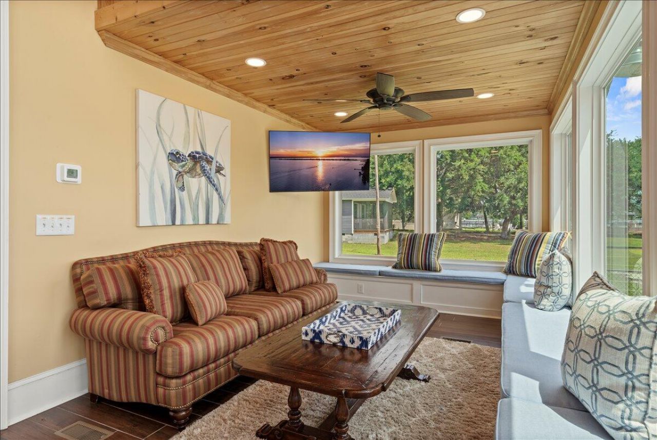 1317 Lakeview Drive Photo 59