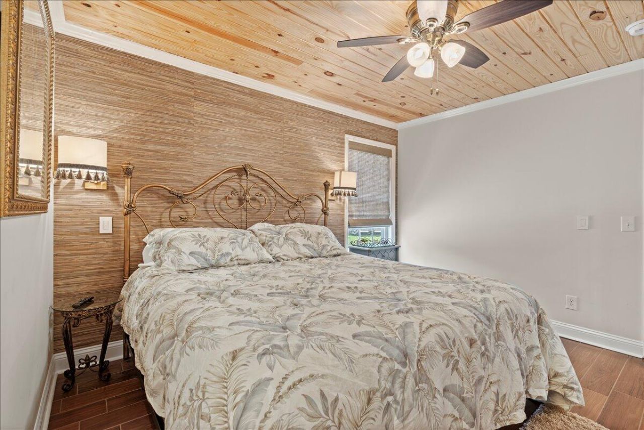 1317 Lakeview Drive Photo 67