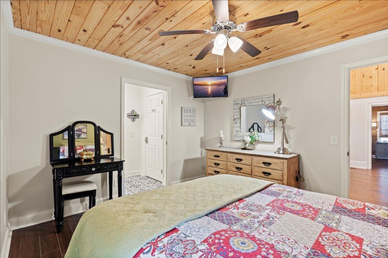 1317 Lakeview Drive Photo 89