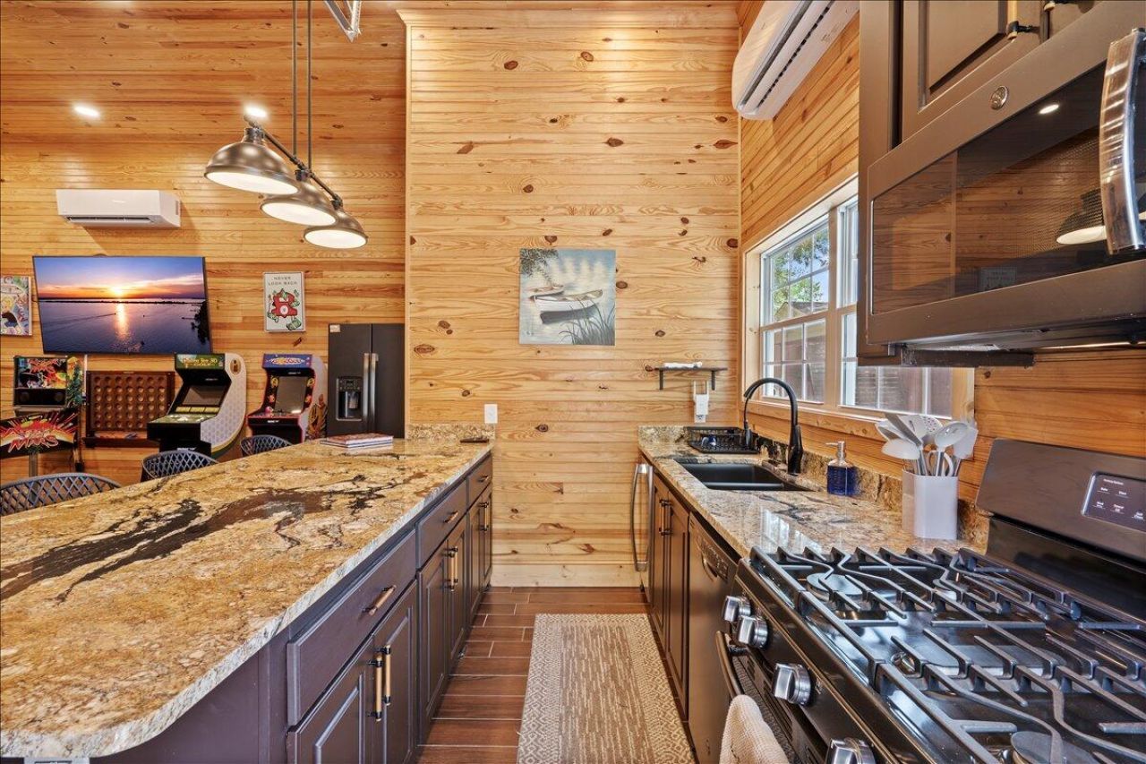 1317 Lakeview Drive Photo 96