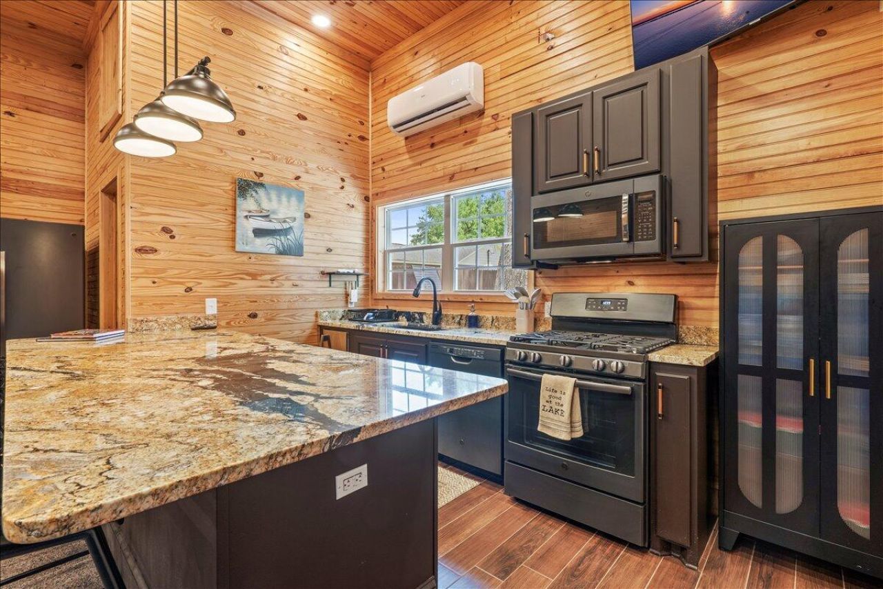 1317 Lakeview Drive Photo 98