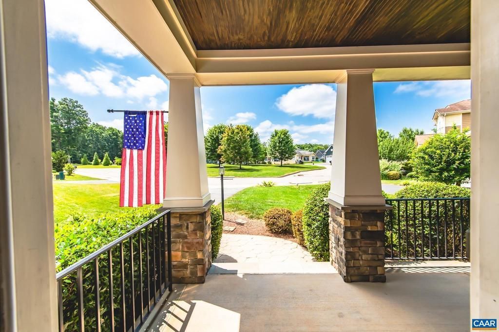 38 Timber Ridge Ct, Zion Crossroads, VA 22942 Main Photo