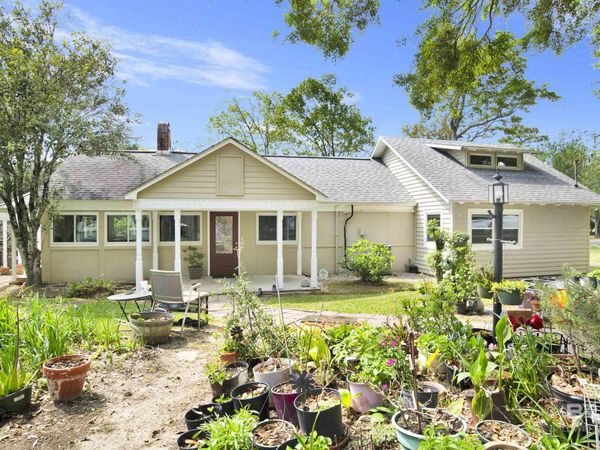 662 Fairhope Avenue, Fairhope, AL 36532