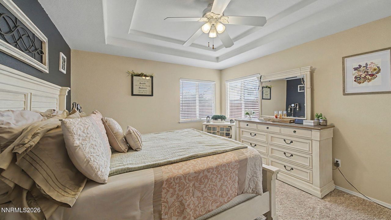 906 Julia Lane, Fernley, NV 89408 Photo