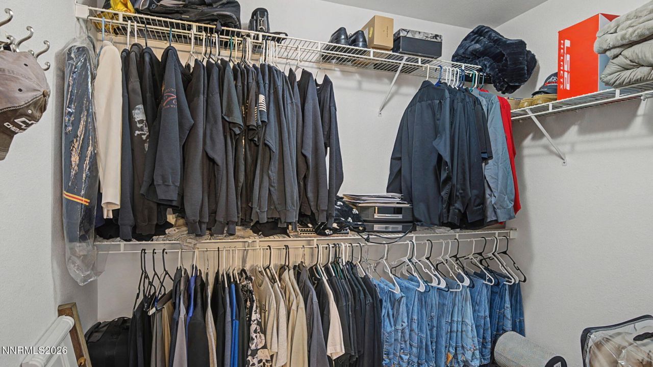 906 Julia Lane, Fernley, NV 89408 Photo