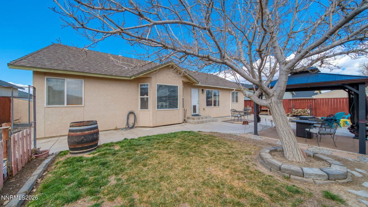 906 Julia Lane, Fernley, NV 89408 Photo