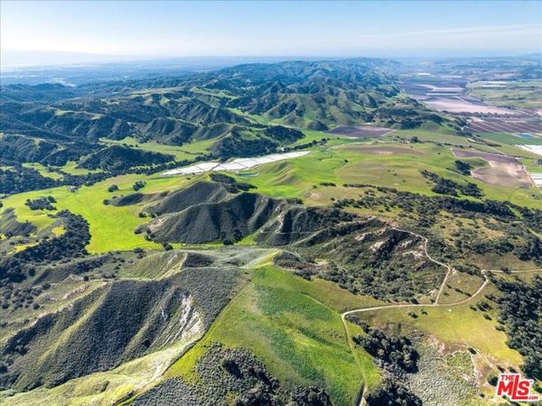 9500 Batchelder Road, Los Alamos, CA 93440