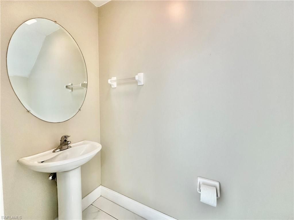 996 Hampton Cir , Unit 71, Naples, FL 34105 Photo