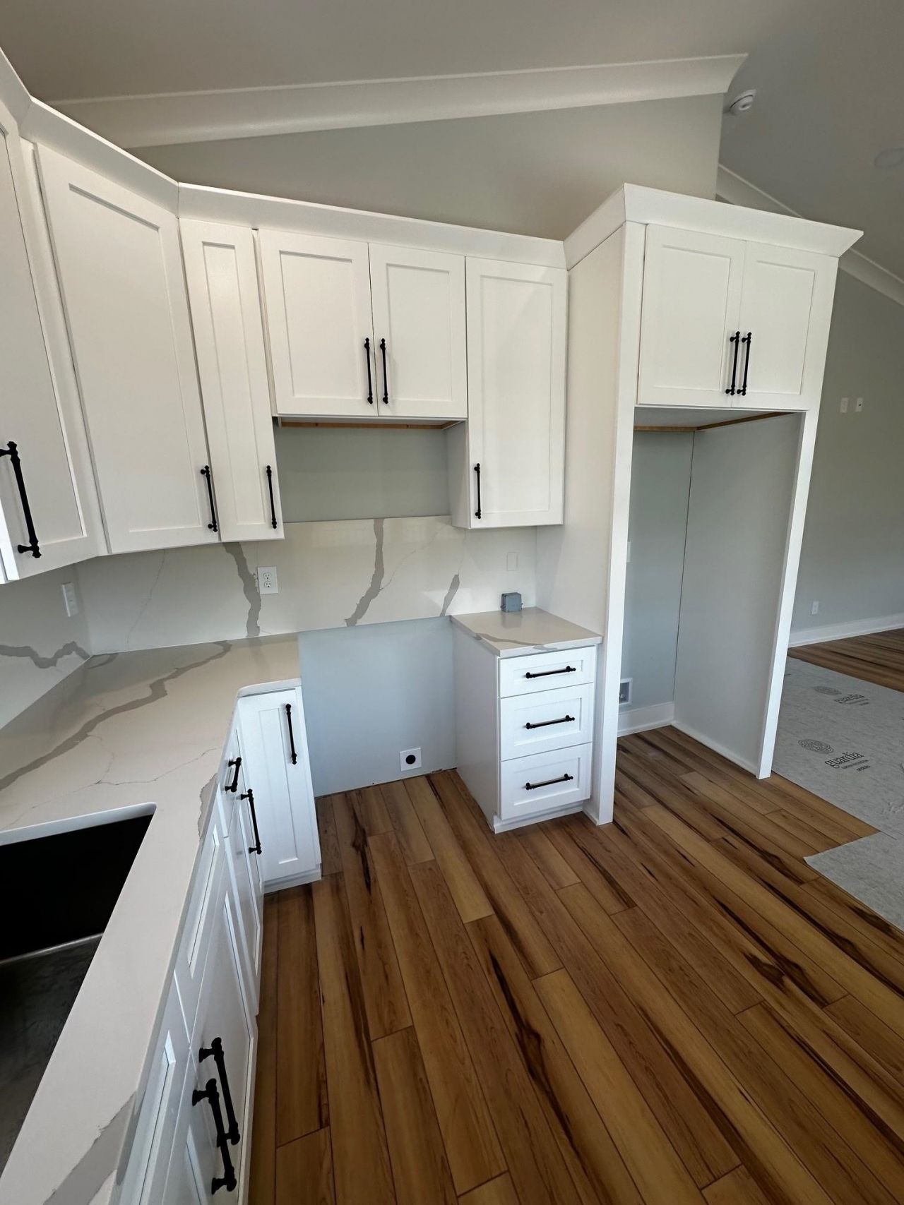 6001 - M-58 S Kings Hwy. Photo 18