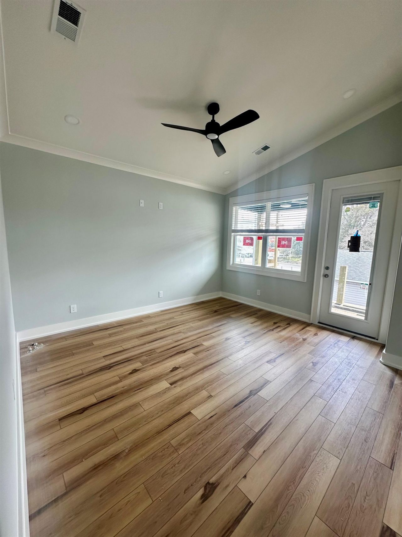 6001 - M-58 S Kings Hwy. Photo 19