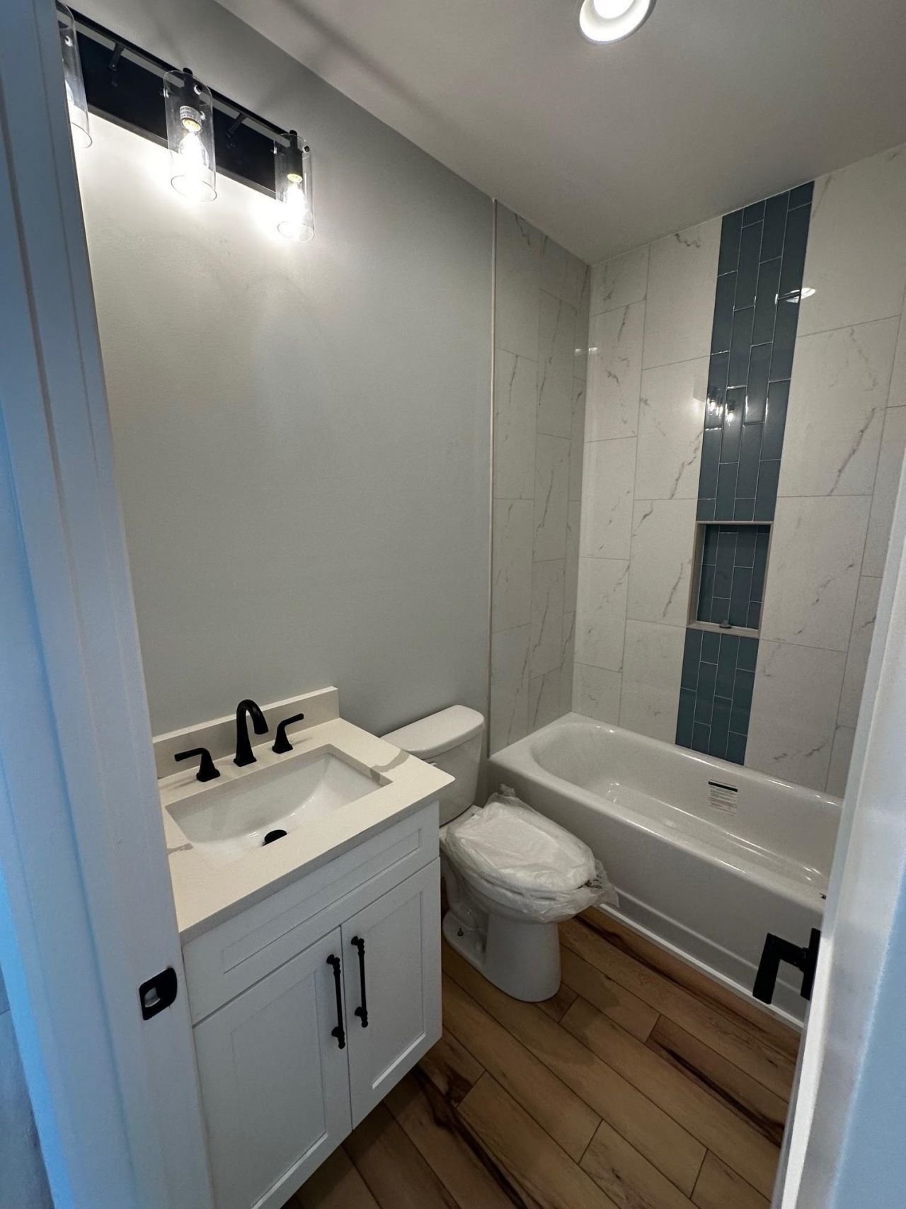 6001 - M-58 S Kings Hwy. Photo 27