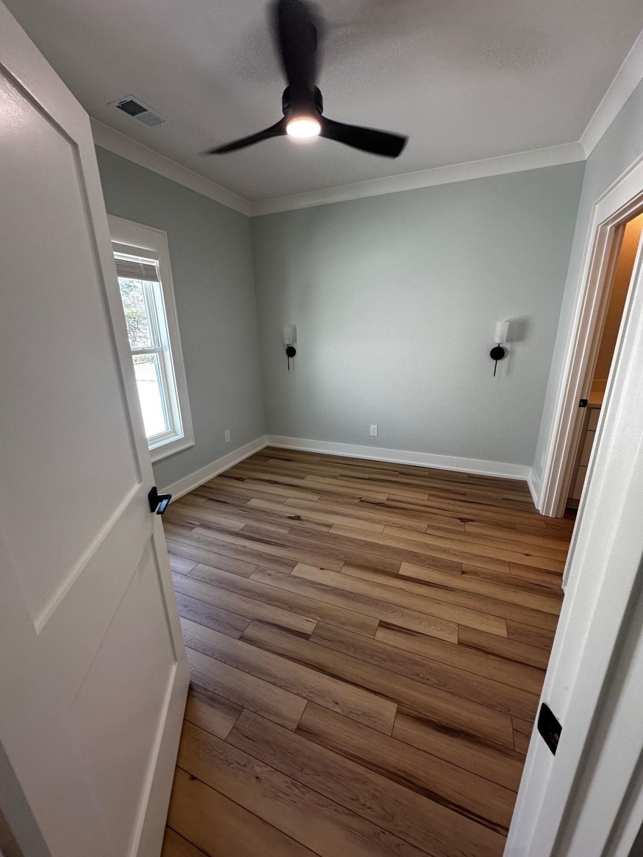 6001 - M-58 S Kings Hwy. Photo 30