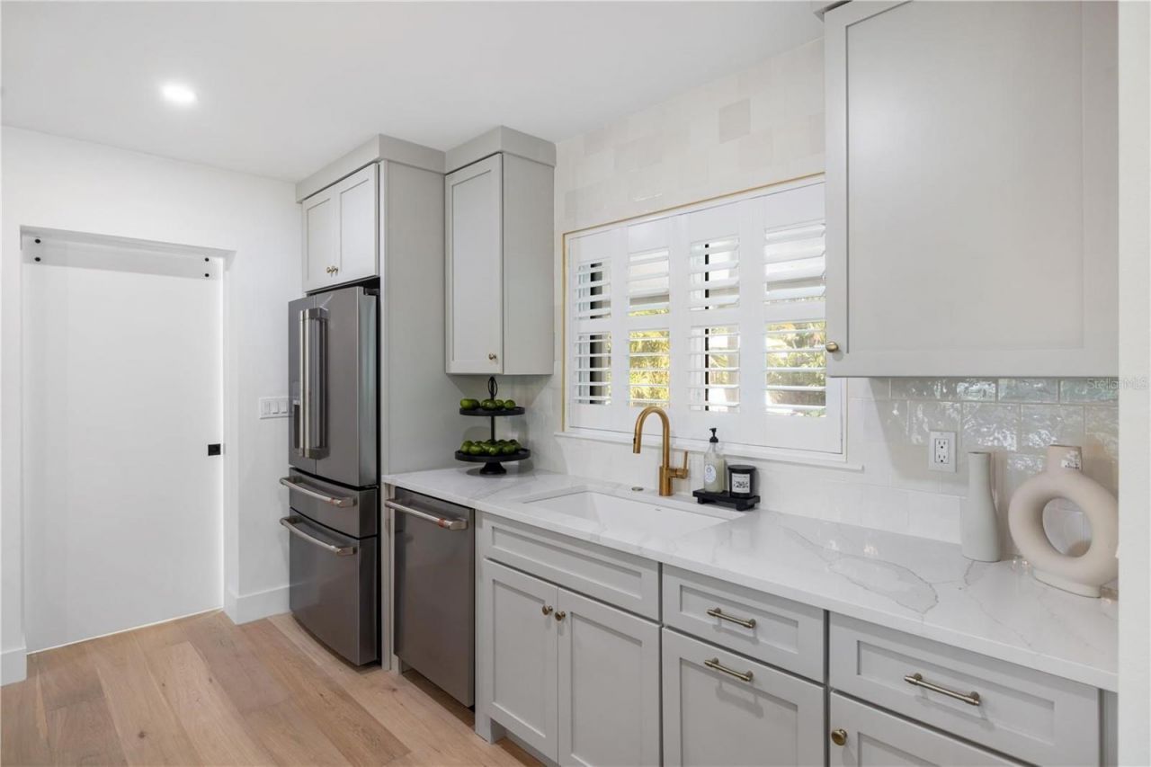 3705 Tangier Terrace , Sarasota, FL 34239 Photo