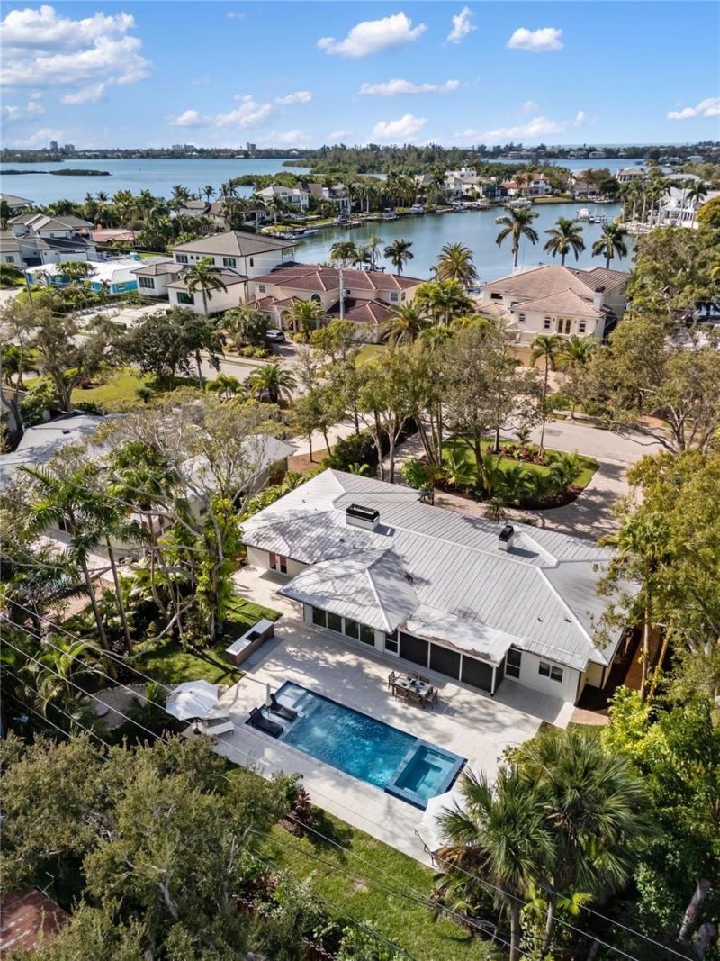 3705 Tangier Terrace , Sarasota, FL 34239 Photo