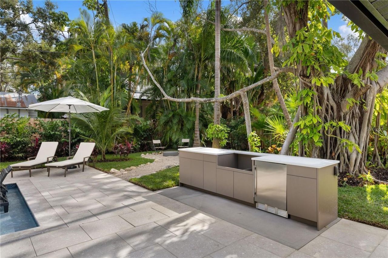 3705 Tangier Terrace , Sarasota, FL 34239 Photo