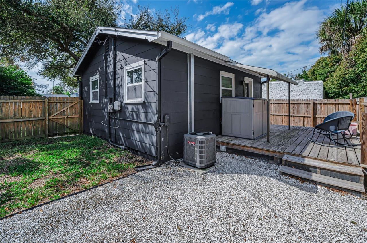 4917 Oxford Avenue N, Saint Petersburg, FL 33710 Photo