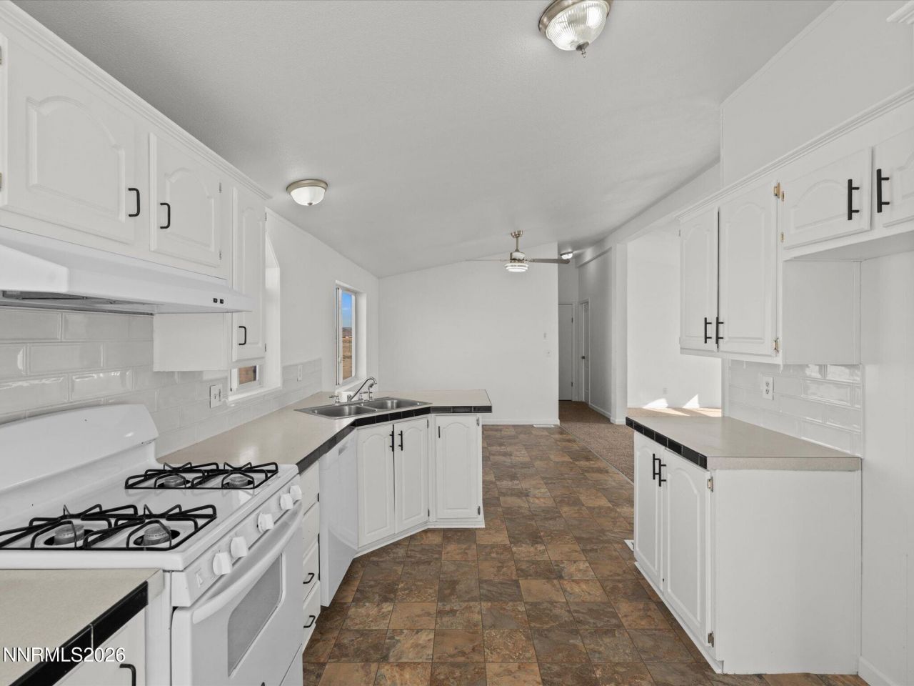 1640 W Fir Avenue, Silver Springs, NV 89429 Photo