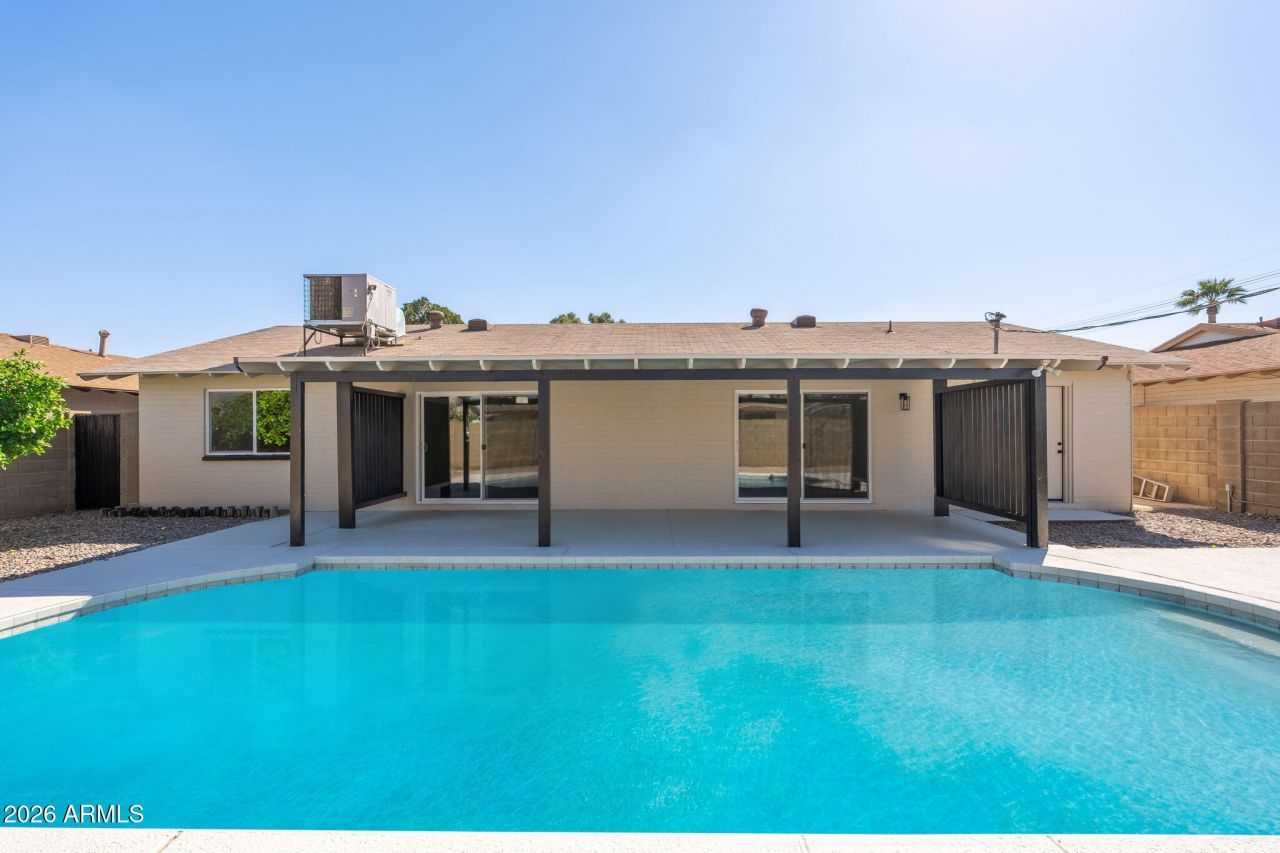 3836 W Myrtle Avenue, Phoenix, AZ 85051 Main Photo