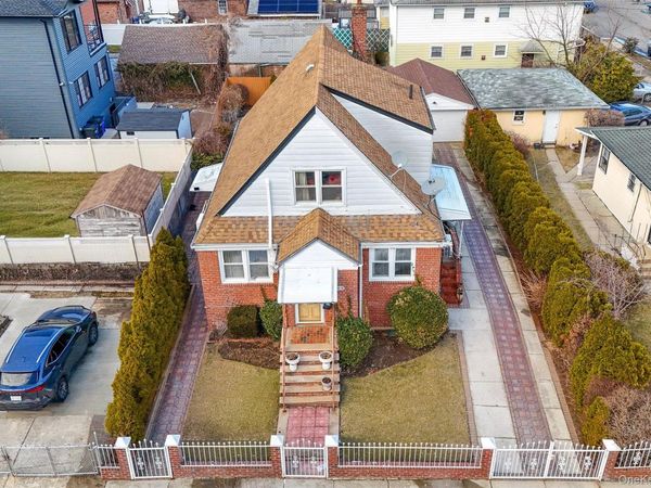 22039 136th Avenue, Laurelton, NY 11413