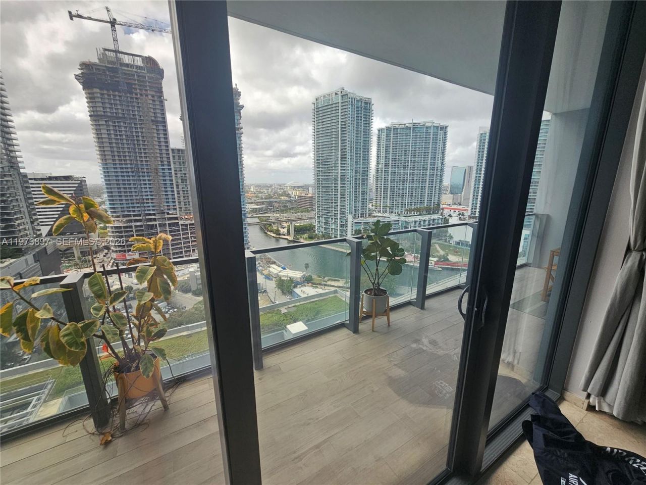 68 SE 6th St , Unit 1806, Miami, FL 33131 Photo