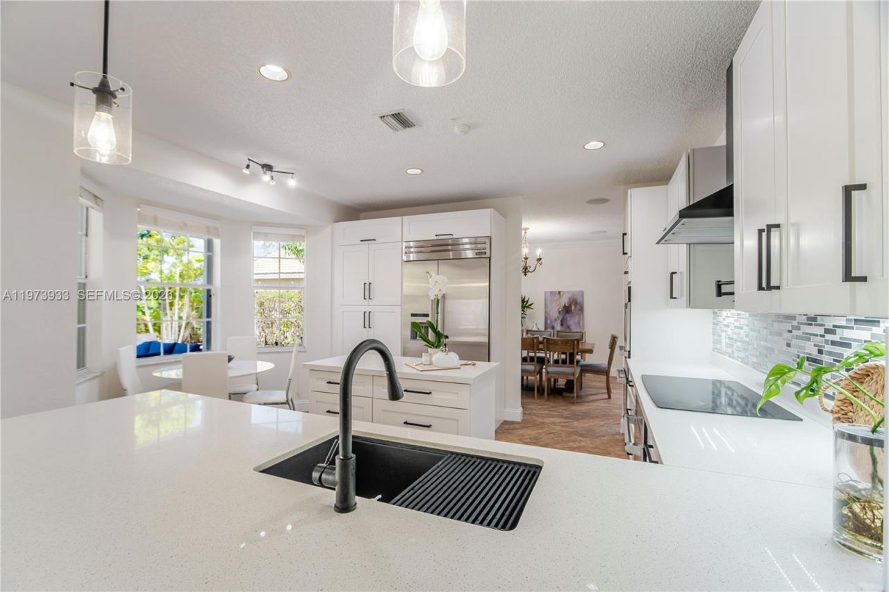 362 Lake Crest Ct , Weston, FL 33326 Photo