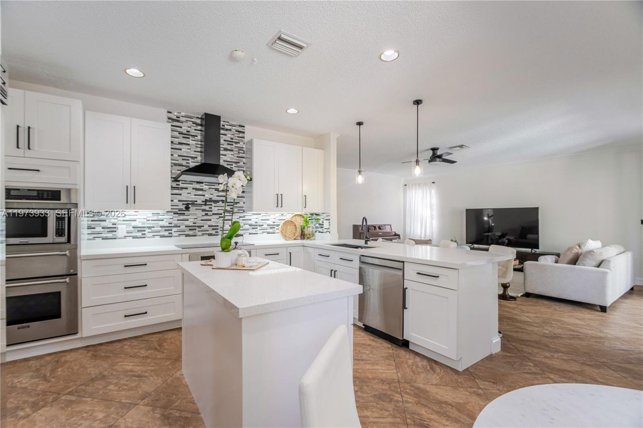 362 Lake Crest Ct, Weston, FL 33326 Photo