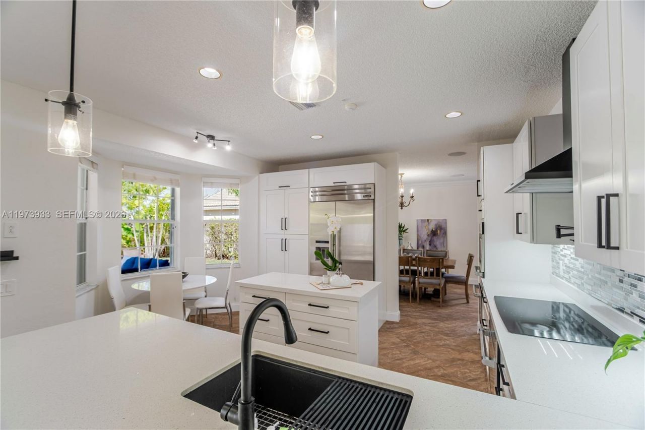 362 Lake Crest Ct , Weston, FL 33326 Photo