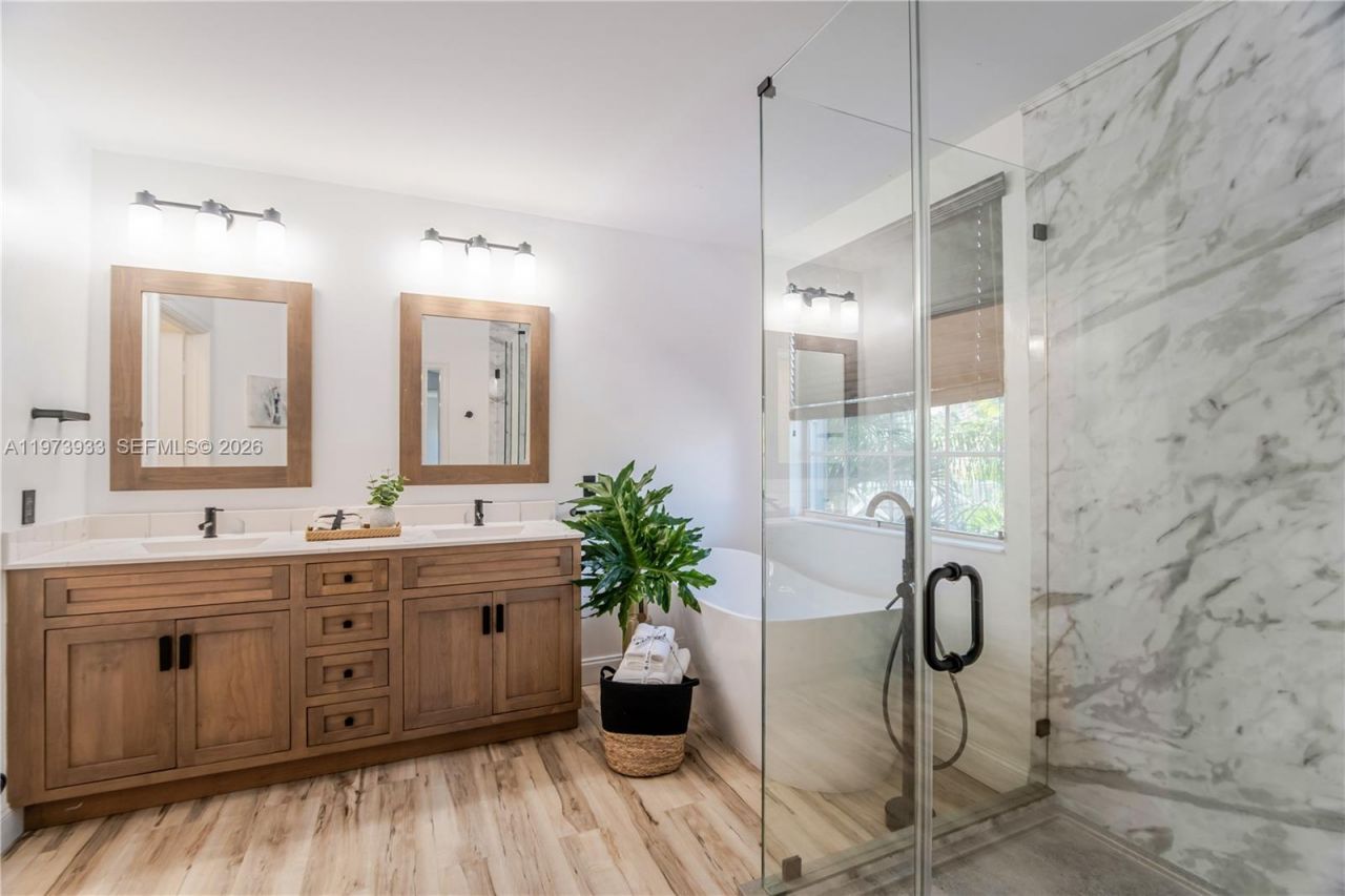 362 Lake Crest Ct , Weston, FL 33326 Photo