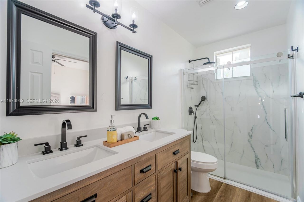 362 Lake Crest Ct, Weston, FL 33326 Photo