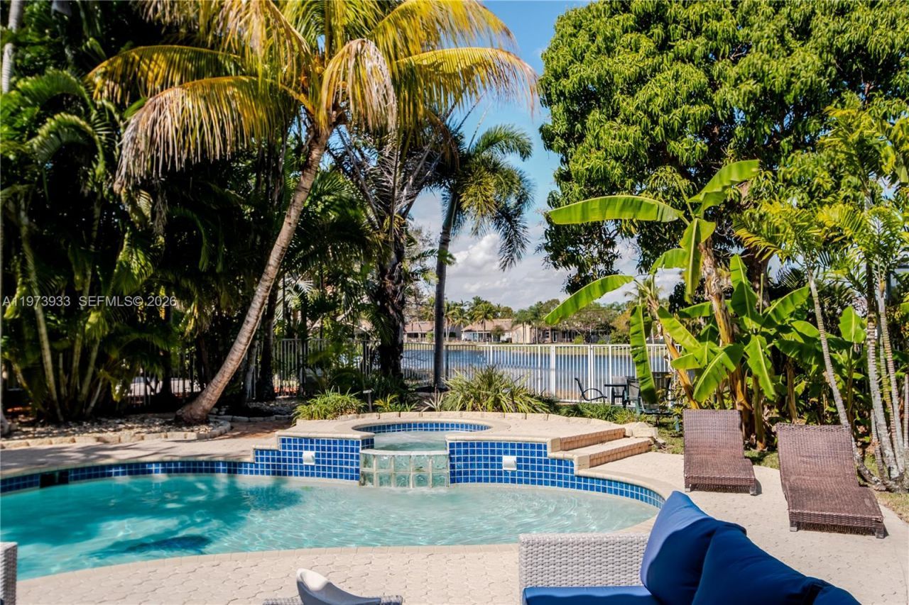 362 Lake Crest Ct, Weston, FL 33326 Photo