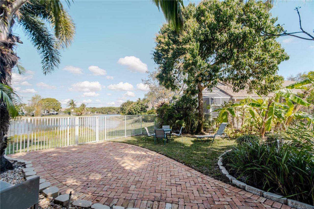 362 Lake Crest Ct , Weston, FL 33326 Photo