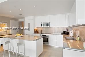 68 SE 6th St , Unit 1209, Miami, FL 33131 Photo