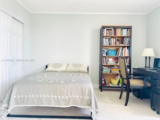 3675 N Country Club Dr , Unit 708, Aventura, FL 33180 Photo