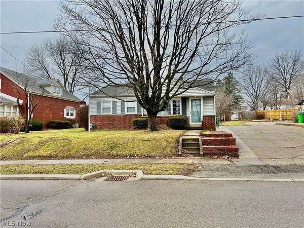 325 Mckinley Avenue NW, Carrollton, OH 44615
