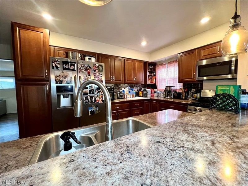 325 Mckinley Avenue NW, Carrollton, OH 44615 Photo 12