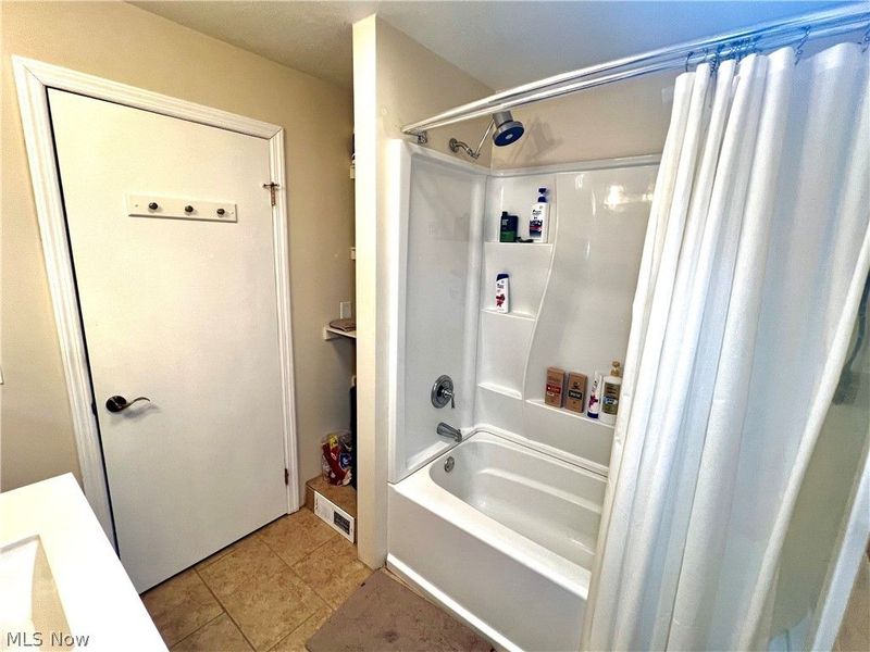 325 Mckinley Avenue NW, Carrollton, OH 44615 Photo 16