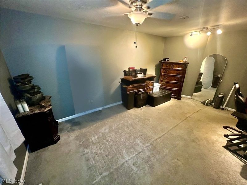 325 Mckinley Avenue NW, Carrollton, OH 44615 Photo 20