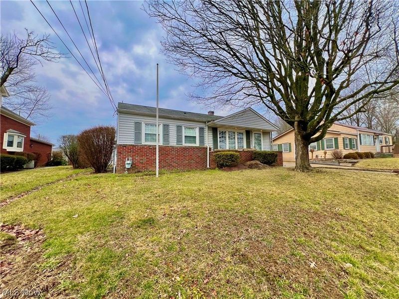 325 Mckinley Avenue NW, Carrollton, OH 44615 Photo 3