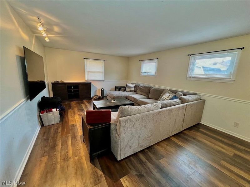 325 Mckinley Avenue NW, Carrollton, OH 44615 Photo 9