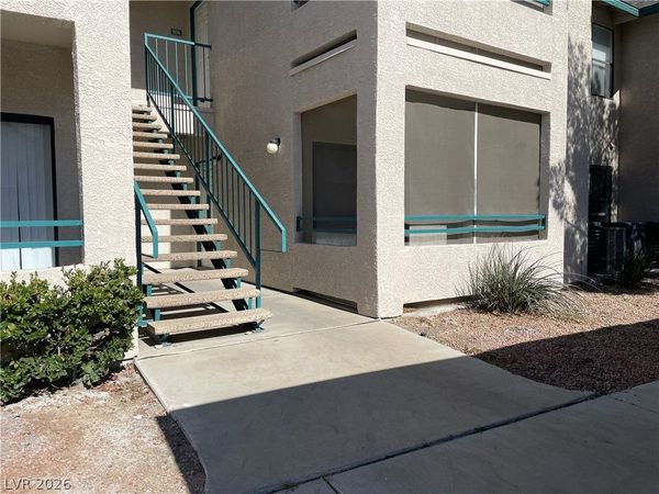 5271 Lindell Road , Unit 106, Las Vegas, NV 89118