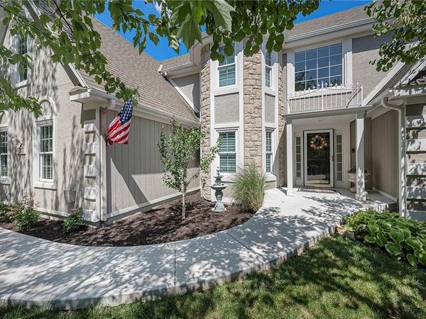 6735 NW Monticello Terrace, Parkville, MO 64152
