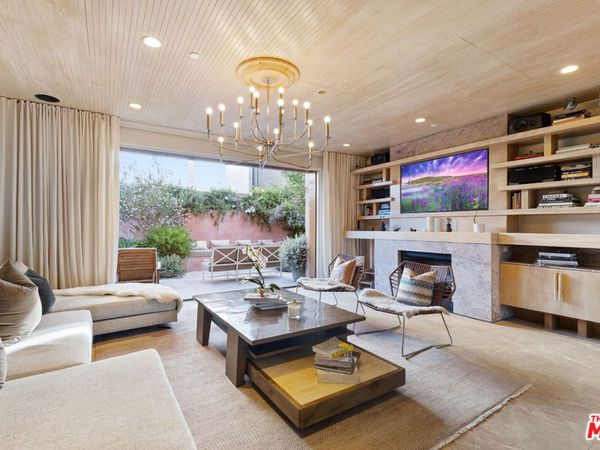 812 Brooks Avenue, Venice, CA 90291