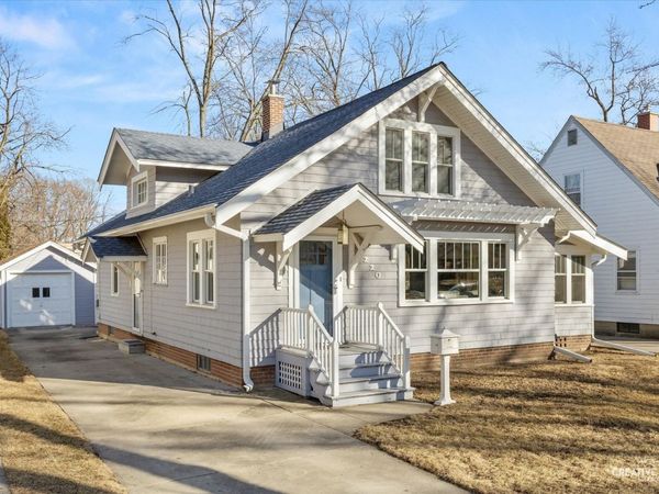 220 S Calumet Avenue , Aurora, IL 60506