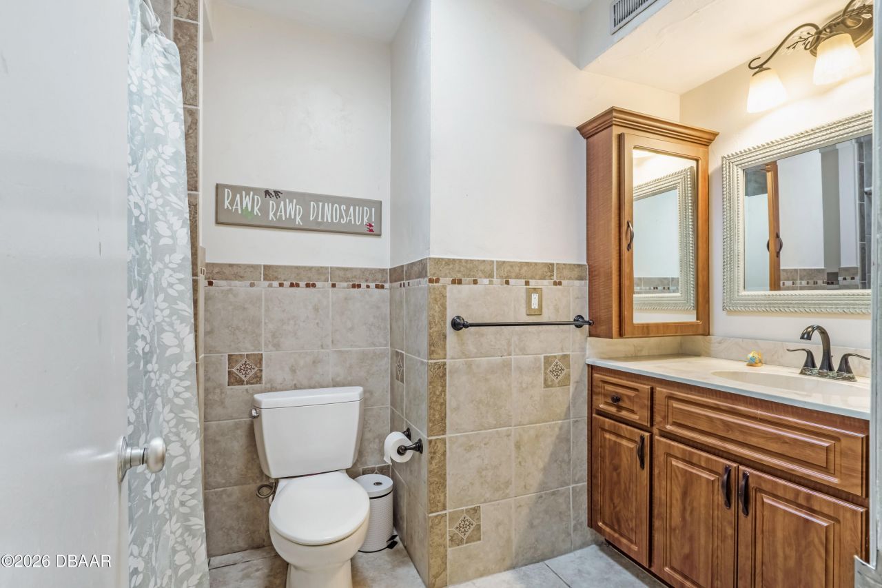 1124 N Halifax Avenue, Daytona Beach, FL 32118 Photo