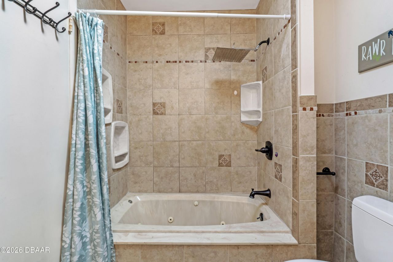 1124 N Halifax Avenue, Daytona Beach, FL 32118 Photo